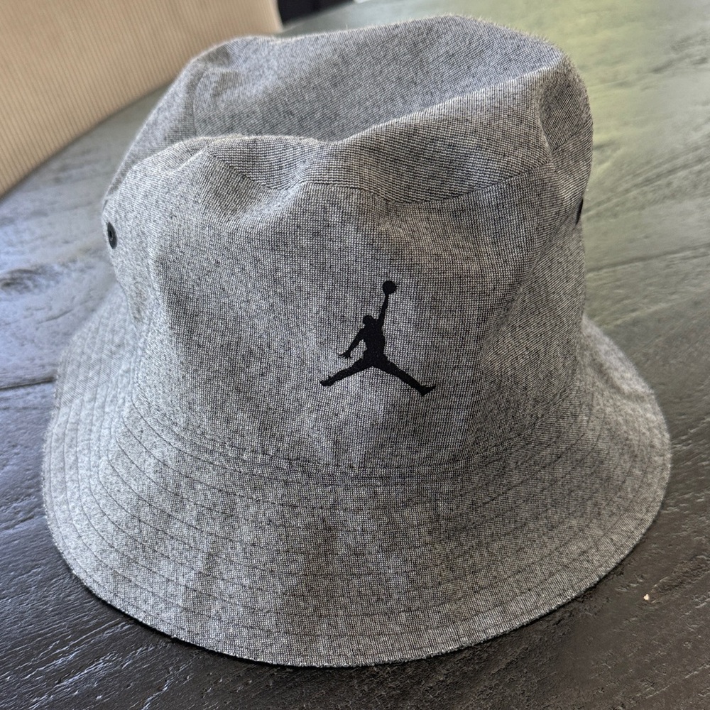 Jordan Iconic Gray Bucket Hat